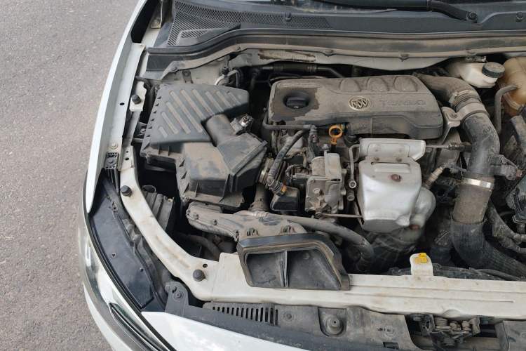 Used Buick GT 2019 18T Automatic Connected Elite Model China VI Standard Engine Bay Right