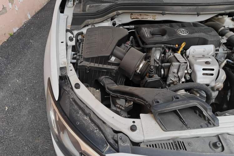 Used Buick GT 2019 15T Dual-Clutch Connected Elite Model China VI Engine Bay Right