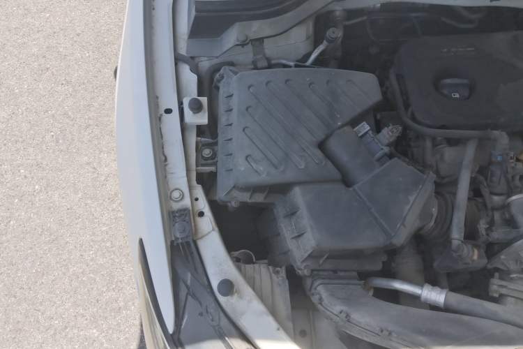 Used Buick GT 2019 18T Automatic Connected Elite Model China VI Standard Engine Bay Right