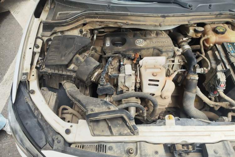 Used Buick GT 2019 15T Dual-Clutch Connected Elite Model China VI Engine Bay Right