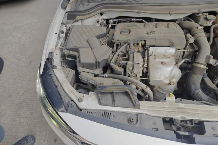 Used Buick GT 2019 18T Automatic Connected Elite Model China VI Standard Engine Bay Right