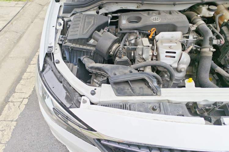 Used Buick GT 2019 15T Dual-Clutch Connected Elite Model China VI Engine Bay Right