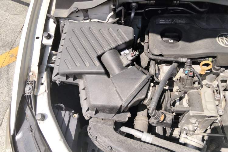Used Buick GT 2019 18T Automatic Connected Elite Model China V Standard Engine Bay Right