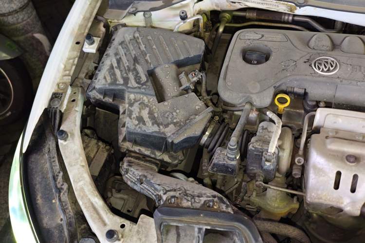 Used Buick GT 2019 18T Automatic Connected Elite Model China V Standard Engine Bay Right