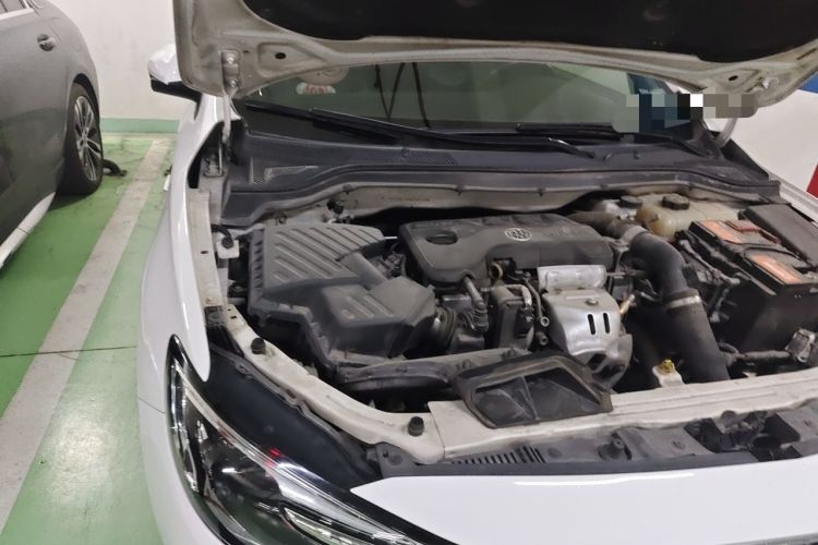 Used Buick GT 2019 18T Automatic Connected Elite Model China V Standard Engine Bay Right