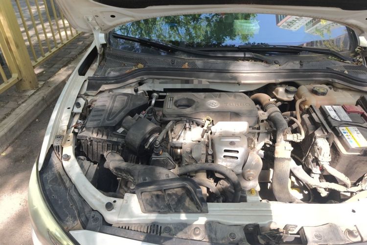 Used Buick GT 2019 15T Dual-Clutch Connected Elite Model China VI Engine Bay Right