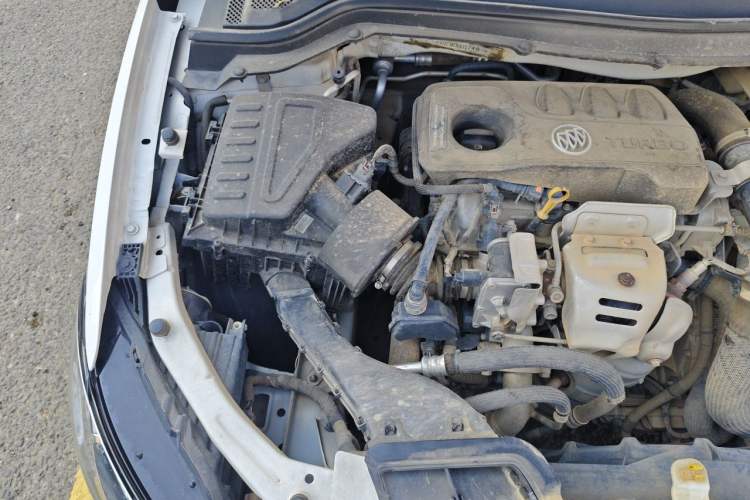 Used Buick GT 2019 15T Dual-Clutch Advanced Version China VI Standard Engine Bay Right