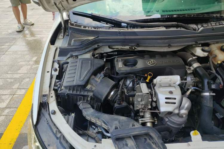 Used Buick GT 2019 15T Dual-Clutch Advanced Version China VI Standard Engine Bay Right