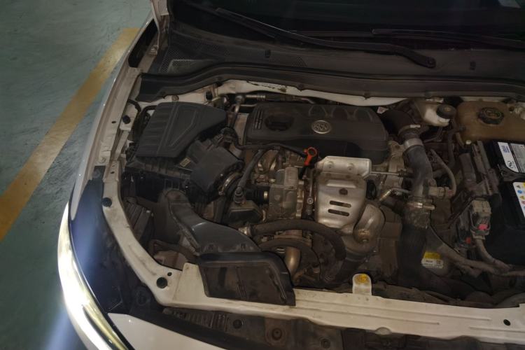 Used Buick GT 2019 15T Dual-Clutch Connected Elite Model China VI Engine Bay Right