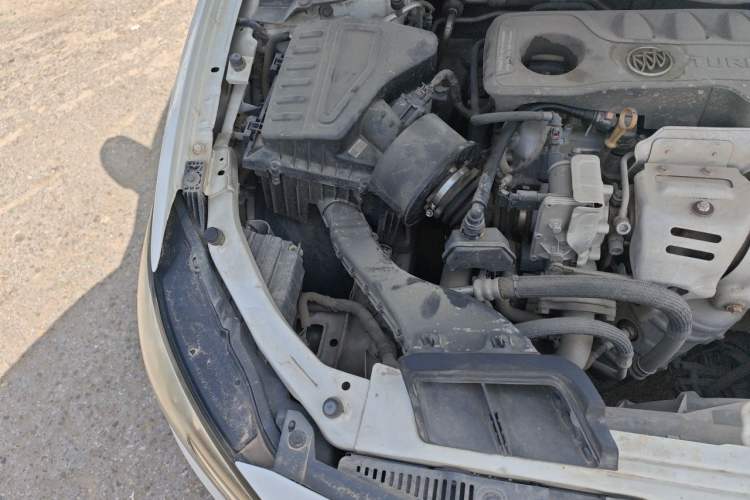 Used Buick GT 2019 15T Dual-Clutch Connected Elite Model China VI Engine Bay Right