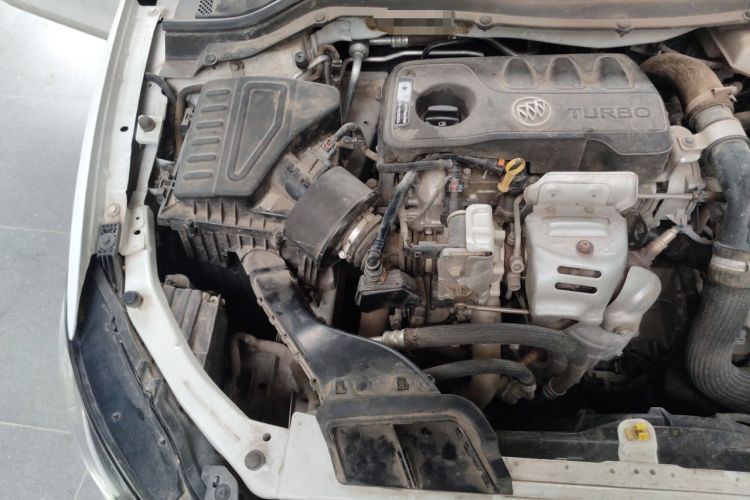 Used Buick GT 2019 15T Dual-Clutch Connected Elite Model China VI Engine Bay Right