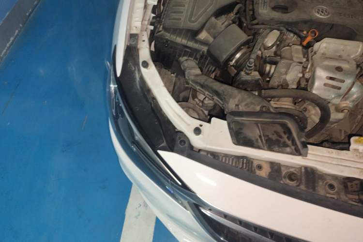 Used Buick GT 2019 15T Dual-Clutch Connected Elite Model China VI Engine Bay Right