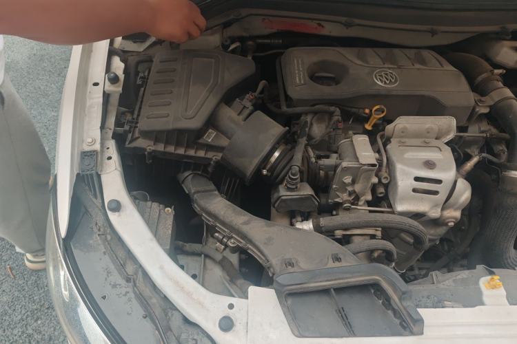 Used Buick GT 2019 15T Dual-Clutch Connected Elite Model China VI Engine Bay Right
