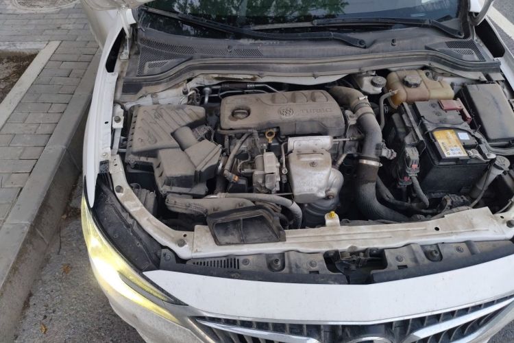 Used Buick GT 2019 18T Automatic Connected Elite Model China VI Standard Engine Bay Right