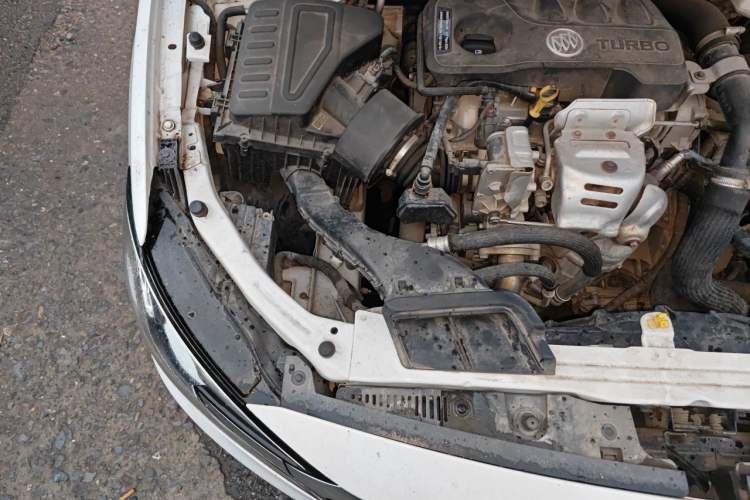 Used Buick GT 2019 15T Dual-Clutch Connected Elite Model China VI Engine Bay Right