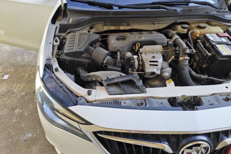 Used Buick GT 2019 15T Dual-Clutch Connected Elite Version China V Standard Engine Bay Right
