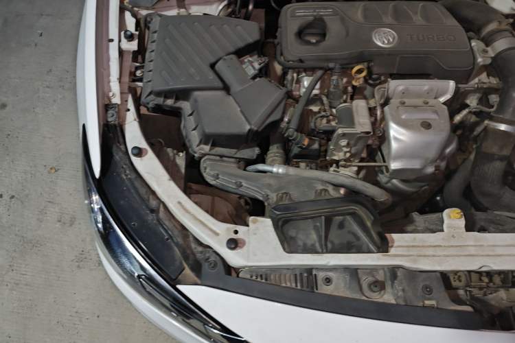 Used Buick GT 2019 18T Automatic Connected Elite Model China VI Standard Engine Bay Right