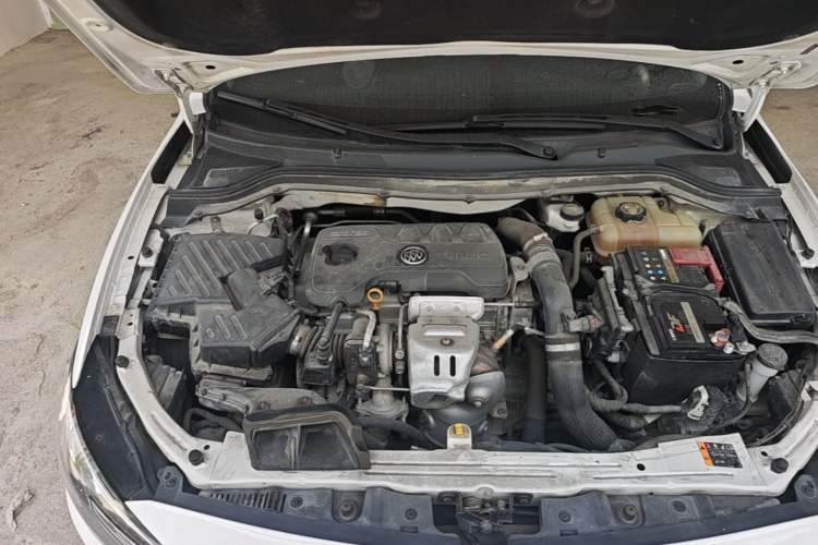 Used Buick GT 2019 18T Automatic Connected Elite Model China V Standard Engine Bay Right