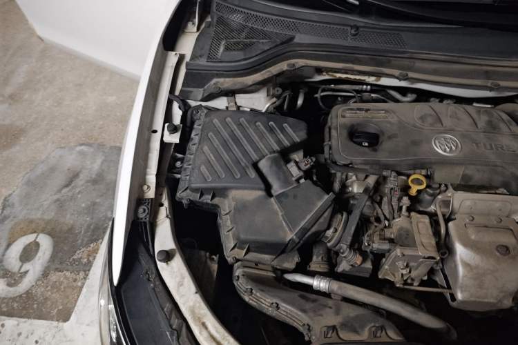 Used Buick GT 2019 18T Automatic Connected Elite Model China VI Standard Engine Bay Right