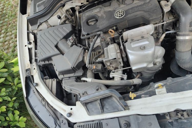 Used Buick GT 2019 18T Automatic Connected Elite Model China V Standard Engine Bay Right