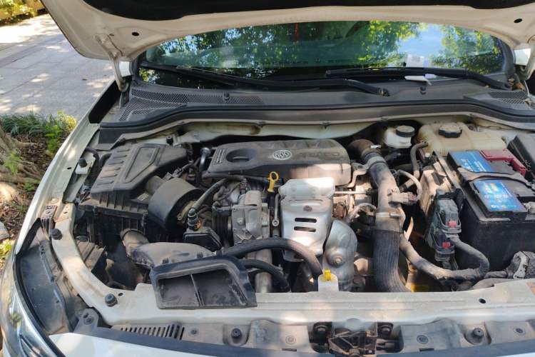 Used Buick GT 2019 15T Dual-Clutch Connected Elite Model China VI Engine Bay Right