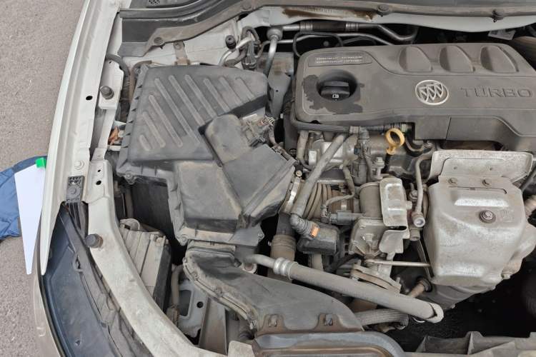 Used Buick GT 2019 18T Automatic Connected Elite Model China V Standard Engine Bay Right