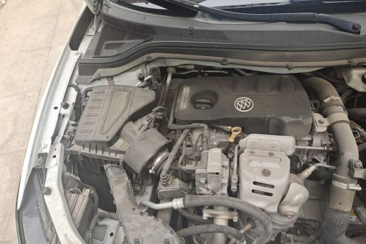 Used Buick GT 2019 15T Dual-Clutch Advanced Version China VI Standard Engine Bay Right