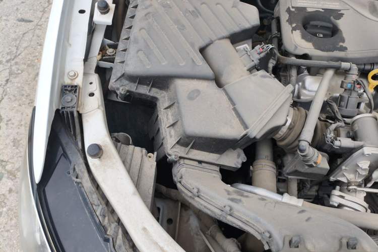 Used Buick GT 2019 18T Automatic Connected Elite Model China VI Standard Engine Bay Right