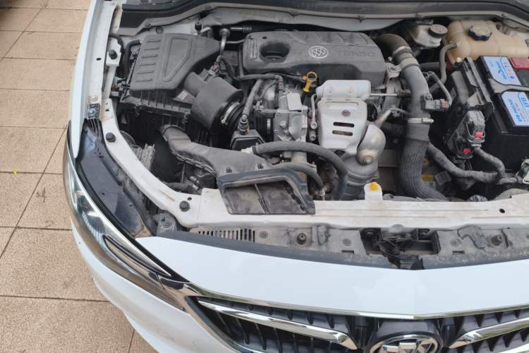 Used Buick GT 2019 15T Dual-Clutch Advanced Version China VI Standard Engine Bay Right