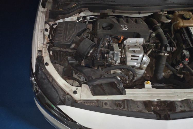 Used Buick GT 2019 15T Dual-Clutch Connected Elite Model China VI Engine Bay Right