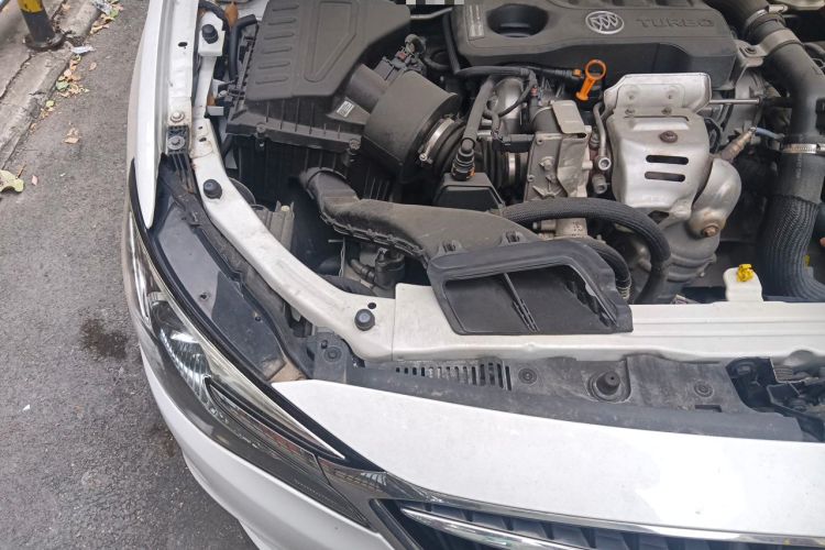Used Buick GT 2019 15T Dual-Clutch Advanced Version China VI Standard Engine Bay Right