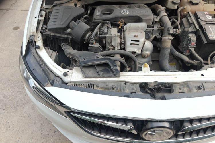 Used Buick GT 2019 15T Dual-Clutch Connected Elite Model China VI Engine Bay Right