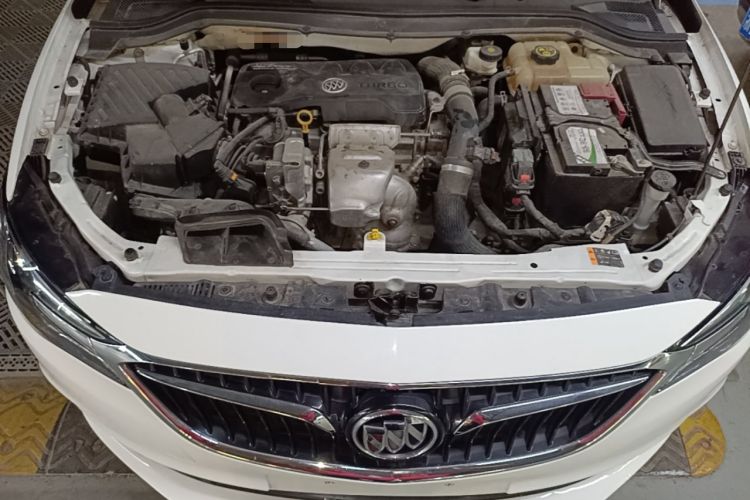 Used Buick GT 2019 18T Automatic Connected Elite Model China VI Standard Engine Bay