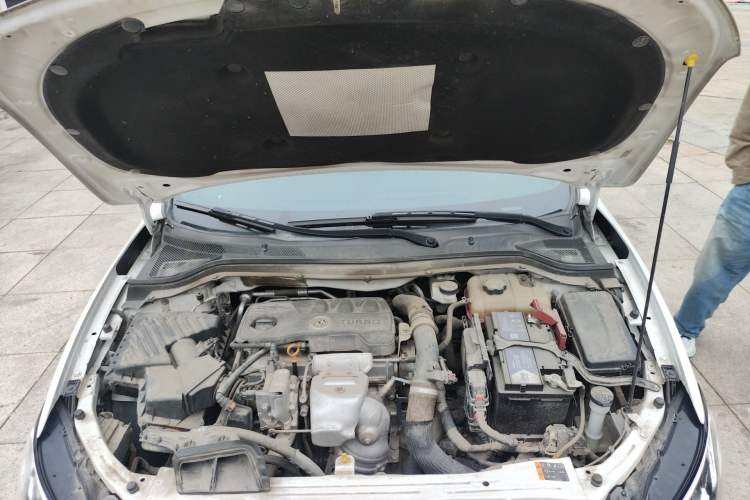 Used Buick GT 2019 18T Automatic Connected Elite Model China VI Standard Engine Bay