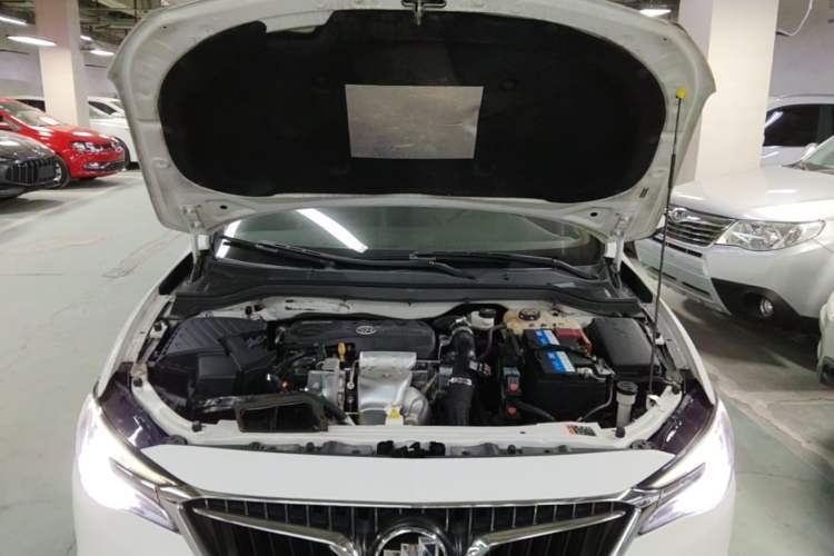 Used Buick GT 2019 18T Automatic Connected Elite Model China VI Standard Engine Bay