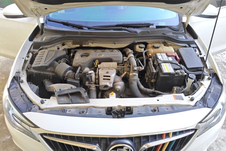 Used Buick GT 2019 15T Dual-Clutch Connected Elite Version China V Standard Engine Bay