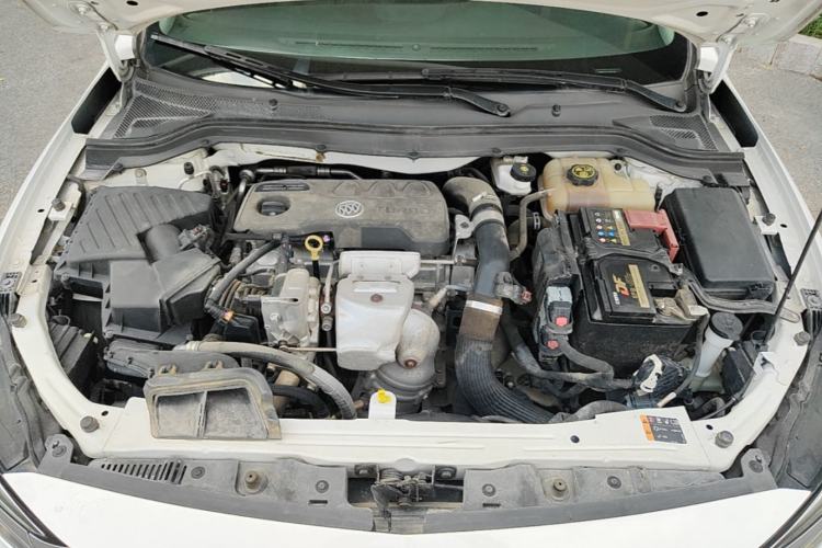 Used Buick GT 2019 18T Automatic Connected Elite Model China VI Standard Engine Bay