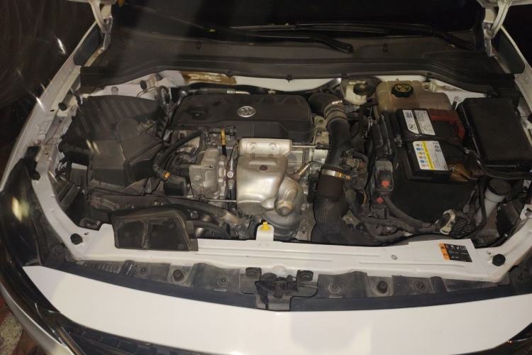 Used Buick GT 2019 18T Automatic Connected Elite Model China VI Standard Engine Bay