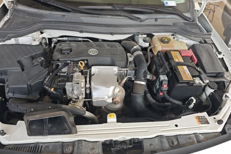 Used Buick GT 2019 18T Automatic Connected Elite Model China VI Standard Engine Bay