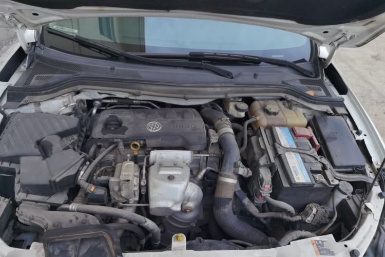 Used Buick GT 2019 18T Automatic Connected Elite Model China VI Standard Engine Bay