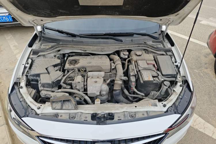 Used Buick GT 2019 18T Automatic Connected Elite Model China VI Standard Engine Bay