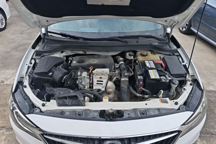 Used Buick GT 2019 15T Dual-Clutch Advanced Version China VI Standard Engine Bay
