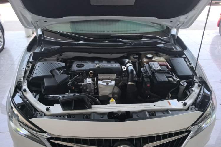 Used Buick GT 2019 18T Automatic Connected Elite Model China VI Standard Engine Bay
