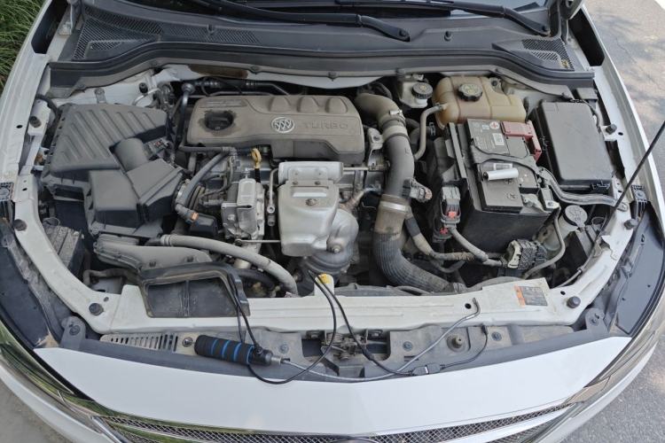Used Buick GT 2019 18T Automatic Connected Elite Model China VI Standard Engine Bay
