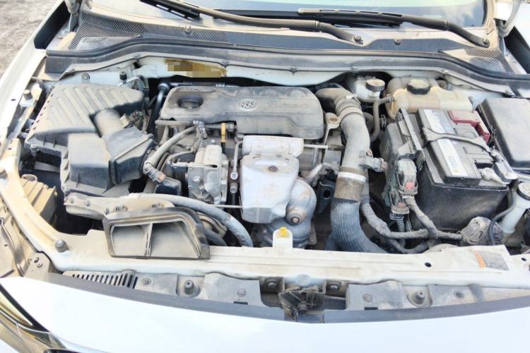 Used Buick GT 2019 18T Automatic Connected Flagship Version China VI Standard Engine Bay