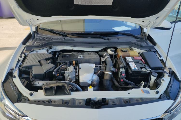Used Buick GT 2019 18T Automatic Connected Elite Model China VI Standard Engine Bay