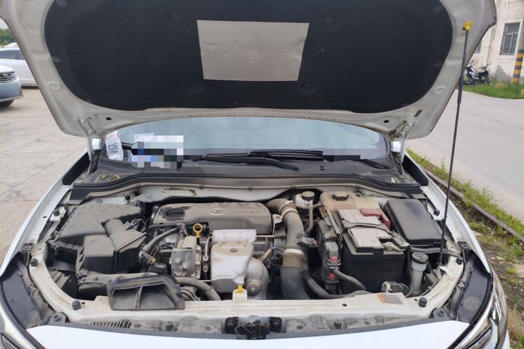 Used Buick GT 2019 18T Automatic Connected Elite Model China VI Standard Engine Bay