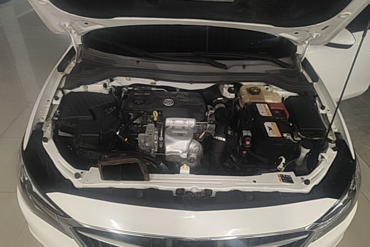 Used Buick GT 2019 18T Automatic Connected Elite Model China VI Standard Engine Bay