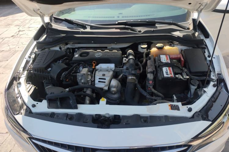 Used Buick GT 2019 15T Dual-Clutch Connected Elite Model China VI Engine Bay