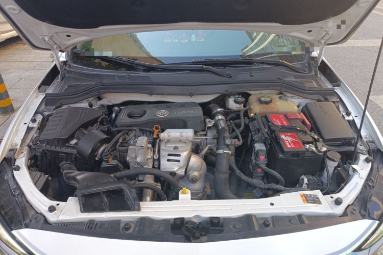 Used Buick GT 2019 15T Dual-Clutch Connected Elite Model China VI Engine Bay